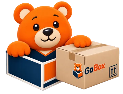 Oso mascota de GoBox con una caja de paquetes